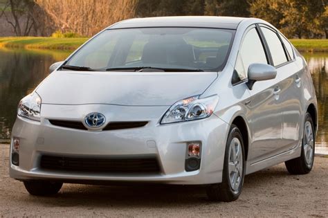 2010 Toyota Prius Review & Ratings | Edmunds