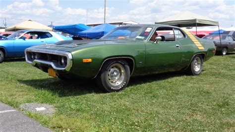 1972 Plymouth Road Runner GTX in Green & 440 Engine Sound on My Car ...