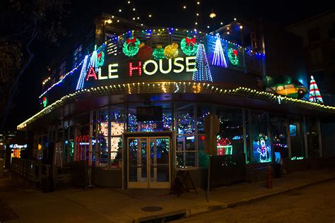 Why Westport Ale House is One of the Best Themed Bars in KC