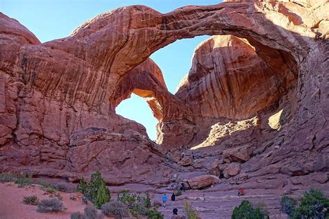 Double Arch Trail Short Easy Hike (Tallest Arch in the Park)