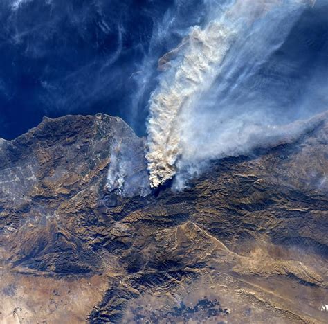 The Southern California wildfires seen from space. Photographed by NASA. [1125x1111 ...