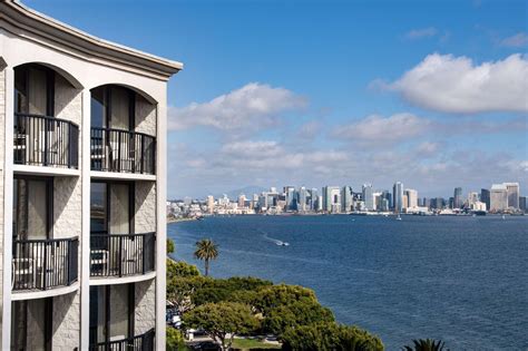 Hilton San Diego Airport Harbor Island Hotel in San Diego (CA) - Room Deals, Photos & Reviews