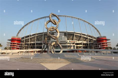 Qatar stadium construction hi-res stock photography and images - Alamy