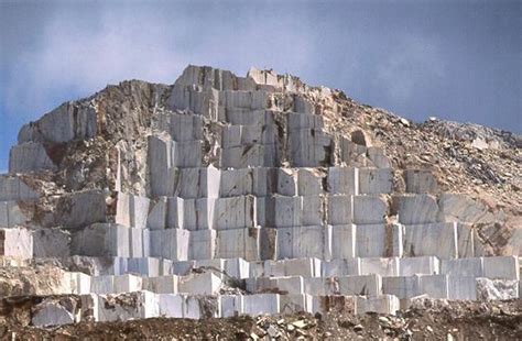 Marble Quarries of Carrara. Italy - where Michelangelo came to select ...