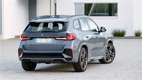 BMW X1 (2022) review: playing the field | CAR Magazine