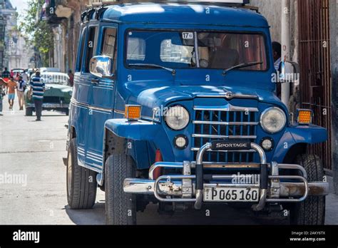 Colorful classic American cars from the 1950s , Havana, Cuba Stock Photo - Alamy