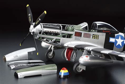 Tamiya U.S. P-51D/K Mustang Pacific Theater 1/32 Aircraft Model Kit ...