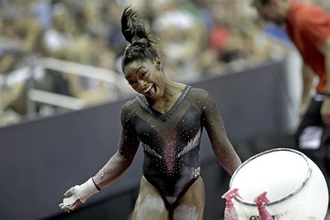 Simone Biles soars to 6th US gymnastics title | WFLA