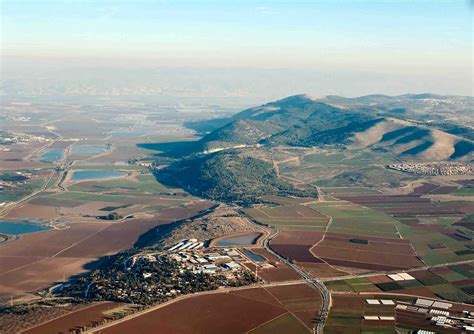 jezreel perched above where the jezreel valley meets the harod valley Israel History, Palestine ...