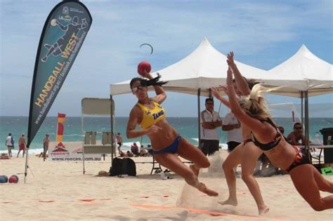 VIDEO: Have fun with Beach Handball in Australia! | Handball Planet