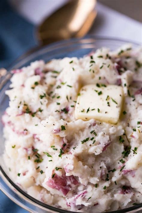 Super Easy Mashed Potatoes - Easy Peasy Meals