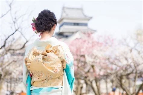 Cherry Blossoms In Nagano - SNOW MONKEY RESORTS