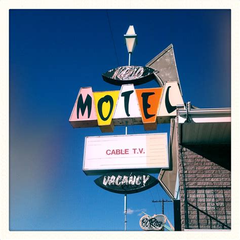 V48: Reno's Vintage Motel Signs ~ American Duchess