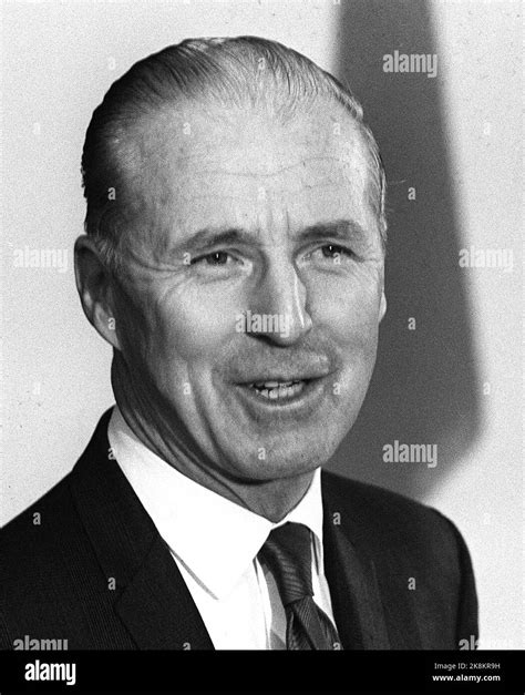 Dr norman borlaug Black and White Stock Photos & Images - Alamy