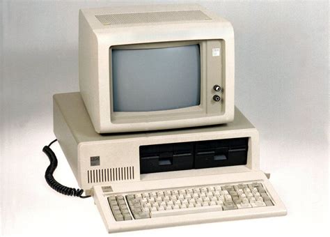 IBM Personal Computer 1981 || By Alamy Old Computers, Personal Computer, Box Tv, Ibm, Pinterest ...