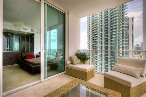 downtown miami hotels with balcony - Teressa Dubose