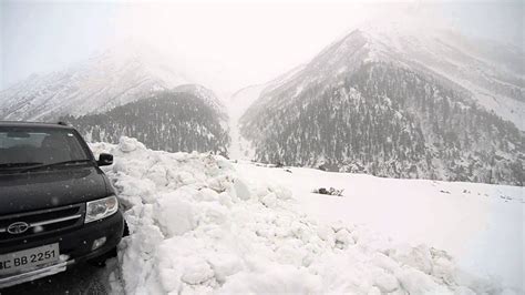 Snowfall at Chitkul, Himachal - YouTube