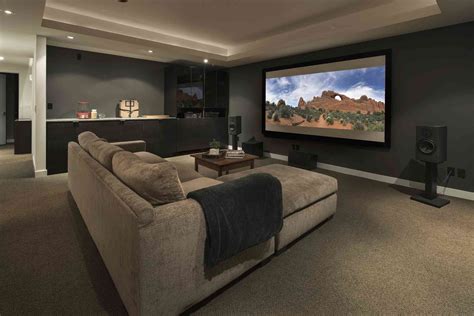 How to Set Up a Video Projector for Home Theater Viewing