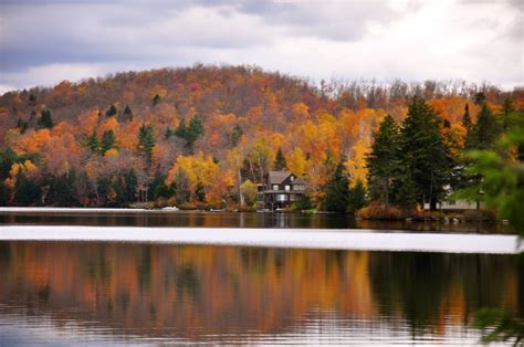 Best Time to See Vermont Fall Foliage 2024 - When to See - Rove.me