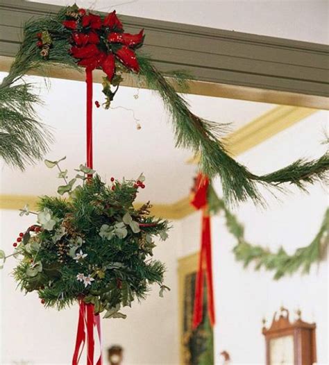 Mistletoe Christmas Crafts and Romantic Winter Decorating Ideas - family holiday.net/guide to ...