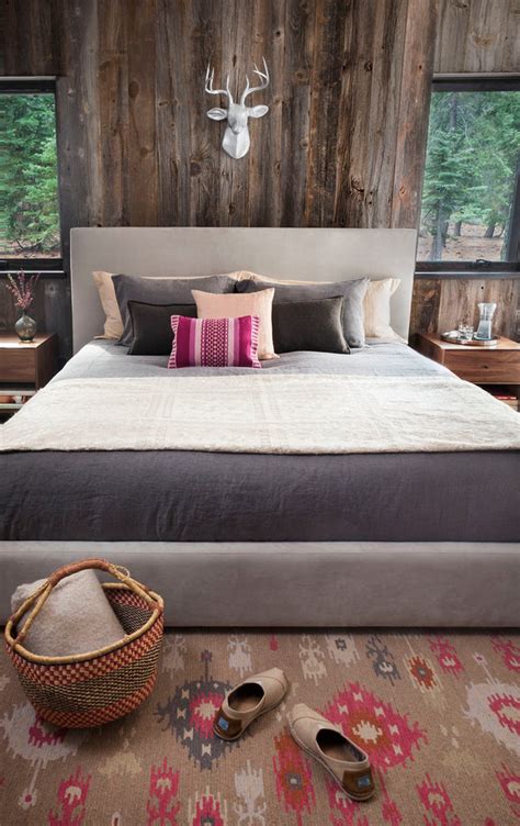 30 Favorite Rustic Bedroom Wall Art - Home Decoration and Inspiration Ideas