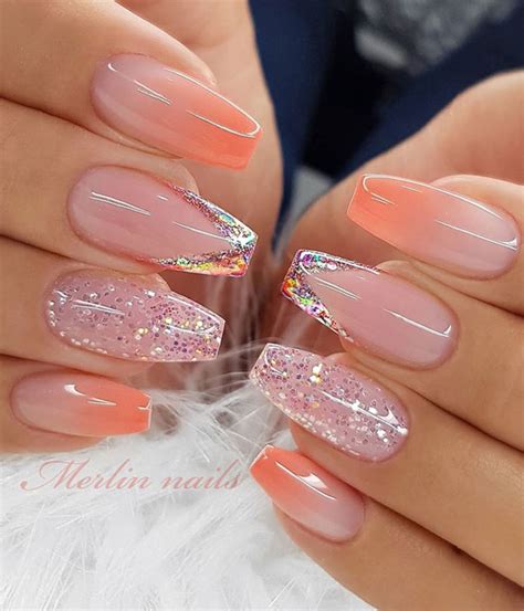 48 Most Beautiful Nail Designs to Inspire You – Ombre Coral and Glitter