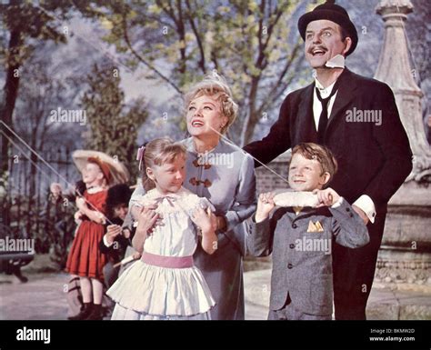 MARY POPPINS (1964) KAREN DOTRICE, GLYNIS JOHNS, MATTHEW GARBER Stock Photo, Royalty Free Image ...