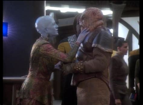 I didn't know Farscape and Star Trek were in the same dimension : r/startrek