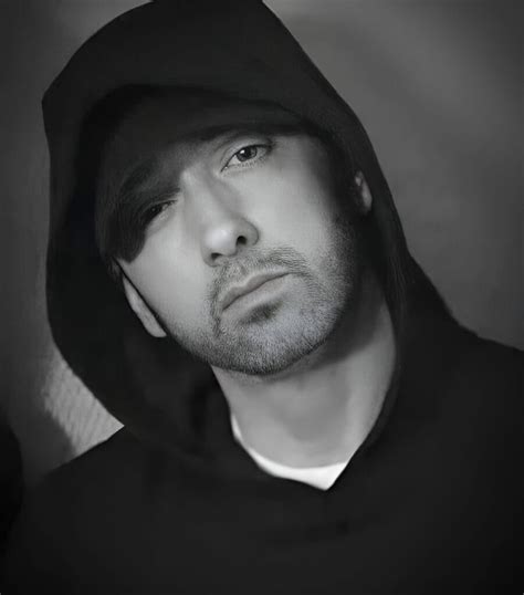 Eminem's Epic Beard Style: A Rapper's Bold New Look! - 2024