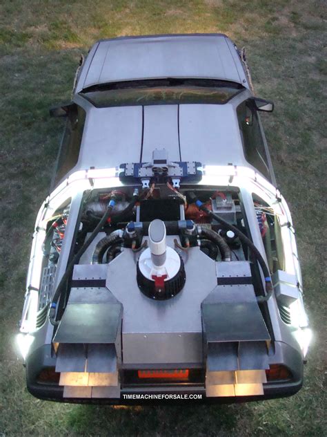 BTTF DELOREAN TIME MACHINE REPLICA