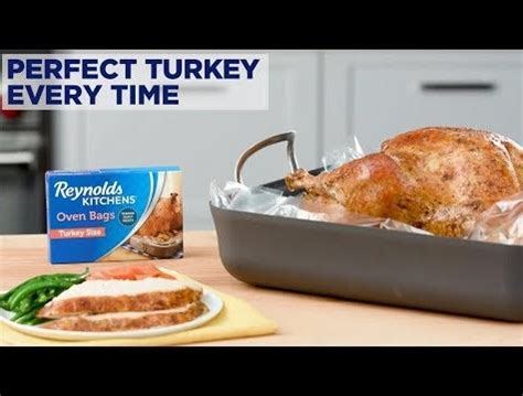 How to Cook a Turkey in an Oven Bag | Reynolds Brands