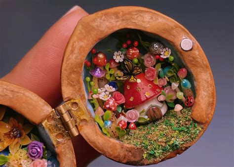 Artisan creates miniature worlds in walnuts - Chinadaily.com.cn