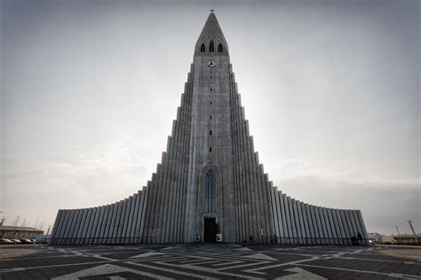 Unique Picture Around the World: Hallgrimskirkja Church Iceland