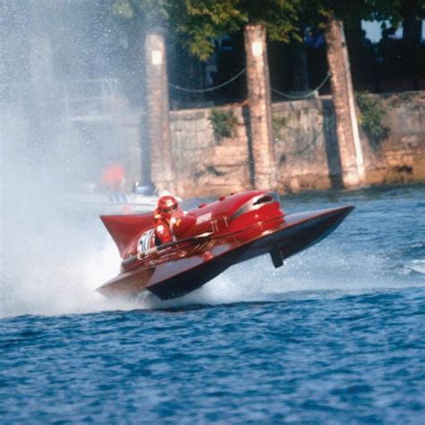 1953 Ferrari Arno XI Hydroplane | Ferrari hydroplane, Hydroplane, Drag boat racing