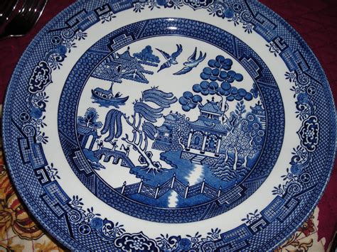 Blue Willow Plate, Made in England | Blue willow, Willow pattern ...