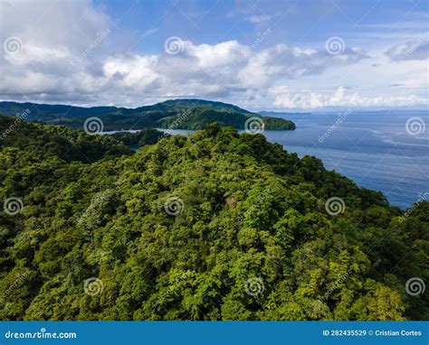 Beach in Pixvae Veraguas stock image. Image of rock - 282435529