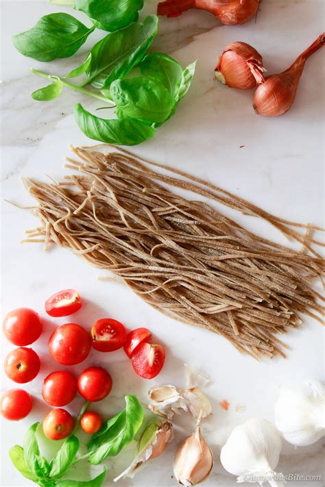 Whole-Wheat Pasta with Tomatoes and Spinach