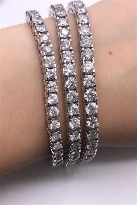 10.00 Carat Diamond Tennis Bracelet, Each Stone 0.25 Carat at 1stDibs