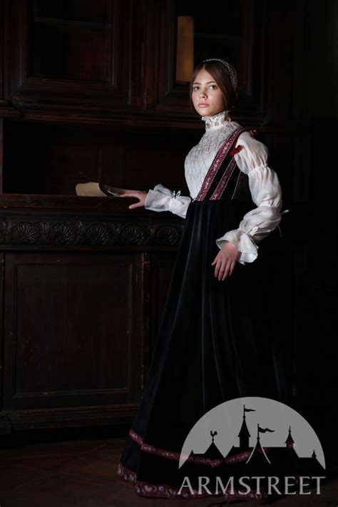 Renaissance Clothing Florentine Dress Natural Velvet | Renaissance clothing, Renaissance style ...