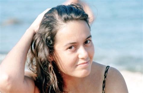 Saschia: portrait of a Dutch Italian girl on the beach | Flickr