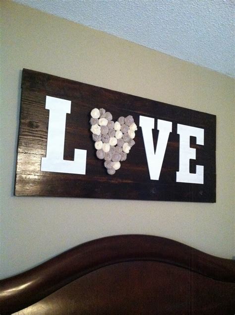 Burlap and Bananas: DIY Wood LOVE Sign!