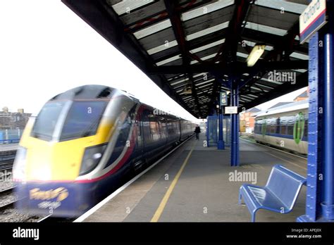 Train At Oxford Station Stock Photo - Alamy