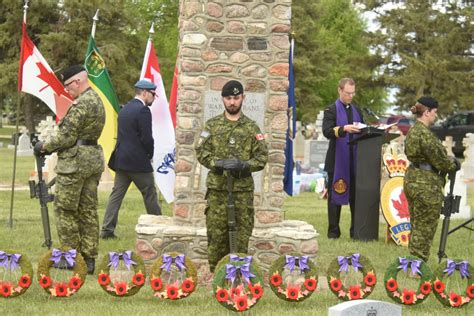 Decoration Day ceremony honours those who fought for Canada ...