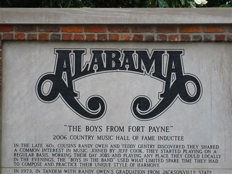 유 ErikTrek.com: Fort Payne, Alabama