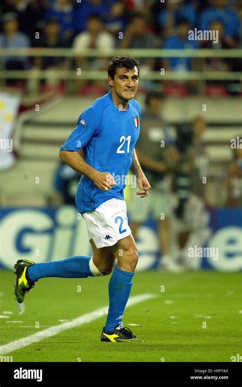 CHRISTIAN VIERI ITALY & AC MILAN FC PREFECTURAL KASHIMA STADIUM IBARAKI ...