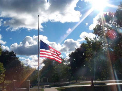 Flags to fly at half-mast in NY in honor of lives lost to COVID-19 ...