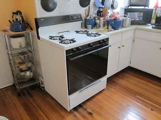 Used Gas Stove | Gas range/stove/oven, functions, circa 1980… | Flickr