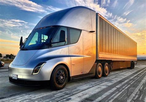 Tesla Recieves Another MASSIVE Semi Truck Order - AutoSpies Auto News