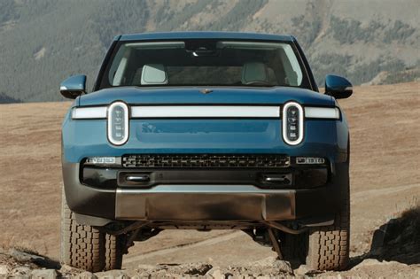 First drive review: 2022 Rivian R1T electric pickup truck climbs to new heights of capability