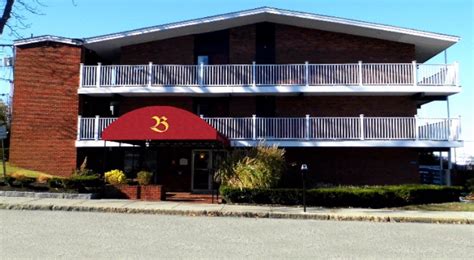 BRADFORD INN AND SUITES - Plymouth MA 98 Water 02360